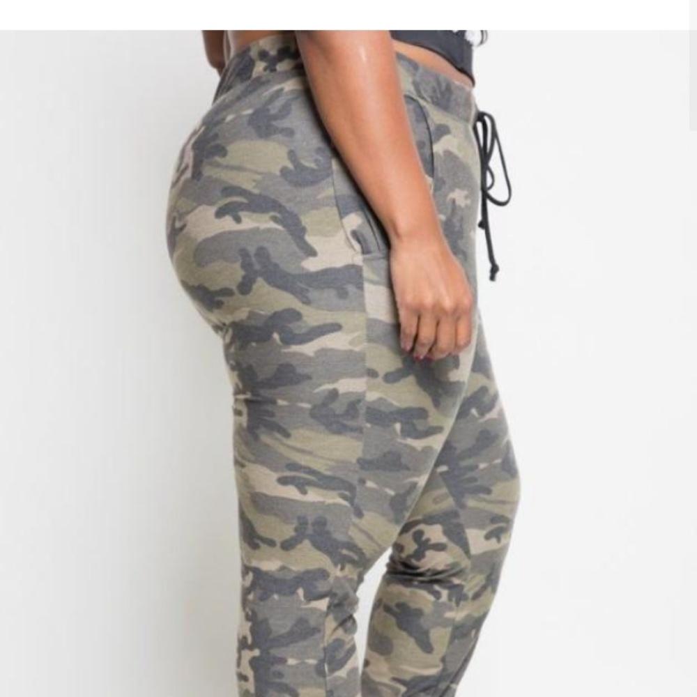 Pants/Joggers - Picture 5 of 6